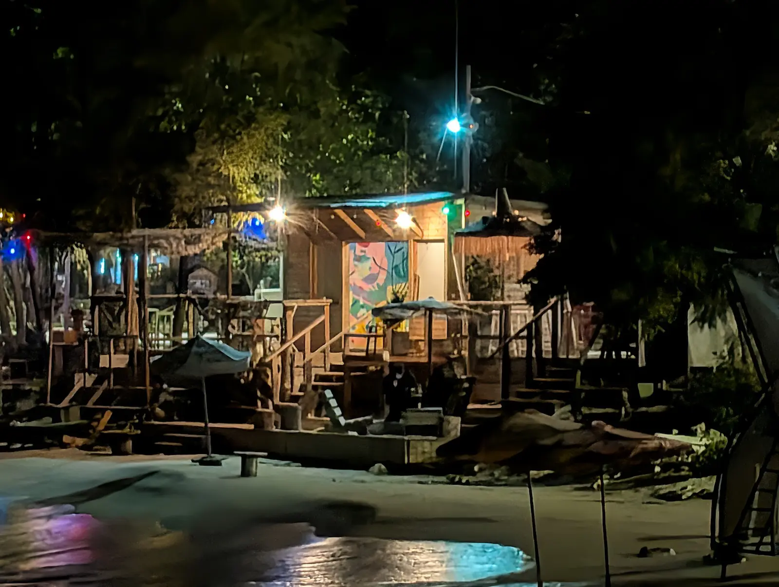 Pixel-iPhone 17 Pro Max vs Pixel 10 Pro XL: Sample Photos Comparison